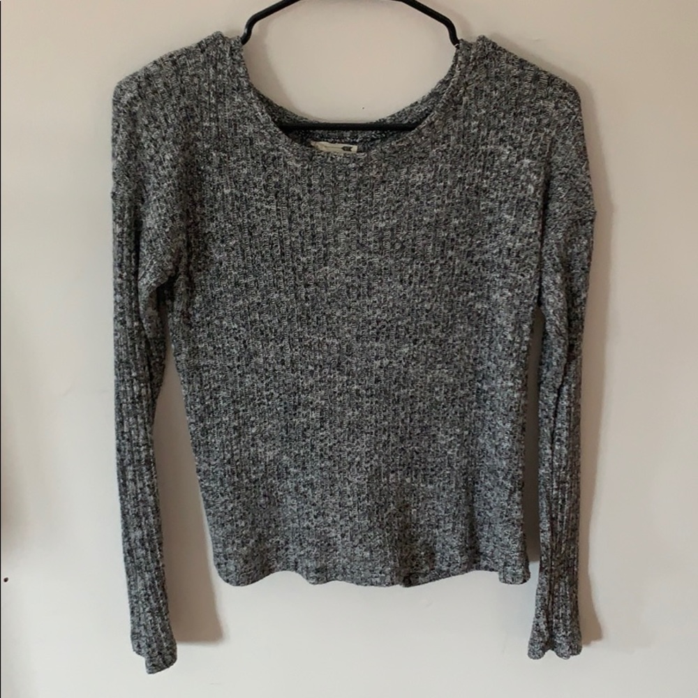 Open tie back, long sleeve